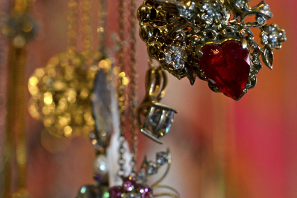 Picture of jewelry made by Zoran Design Jewelry.