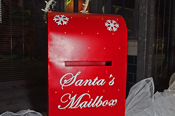 2019 Victorian Night. Santa's Mailbox display.