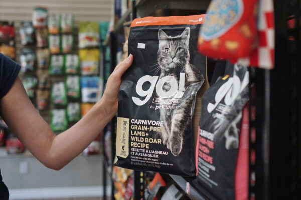 Image of cat food at Live Right Pet Supplies